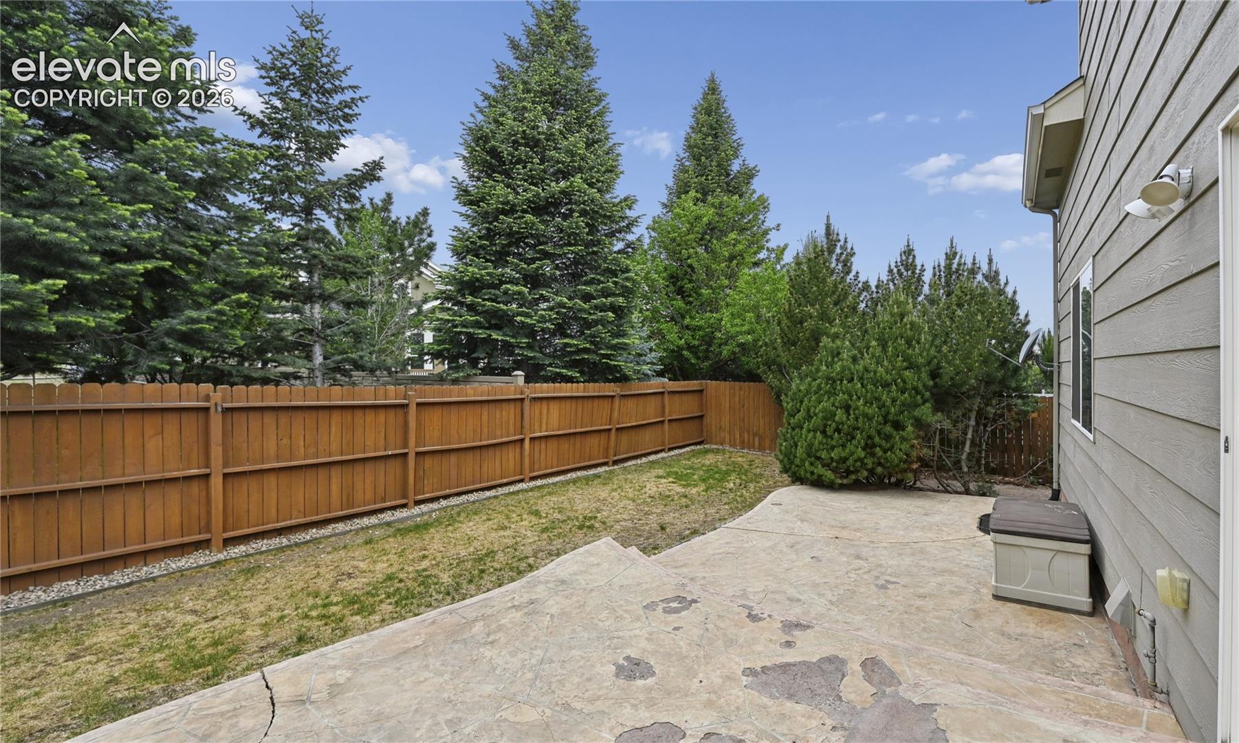 7483 Straggler Circle