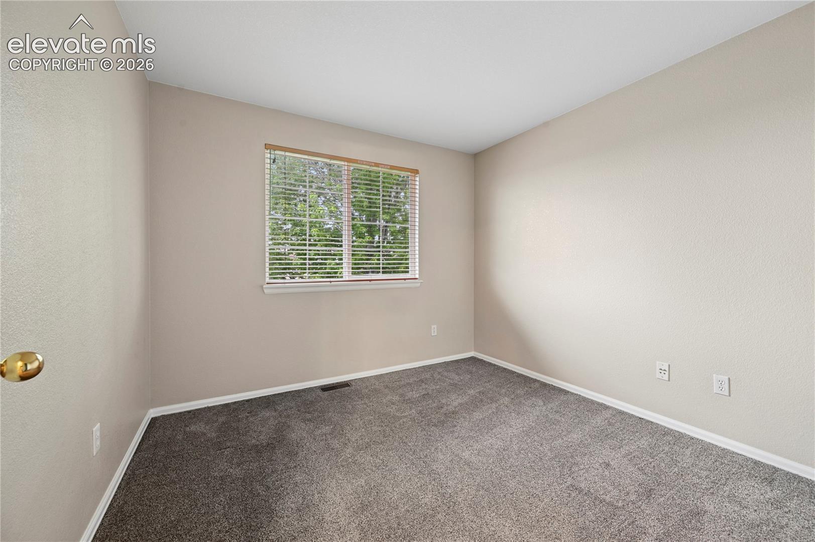 7483 Straggler Circle