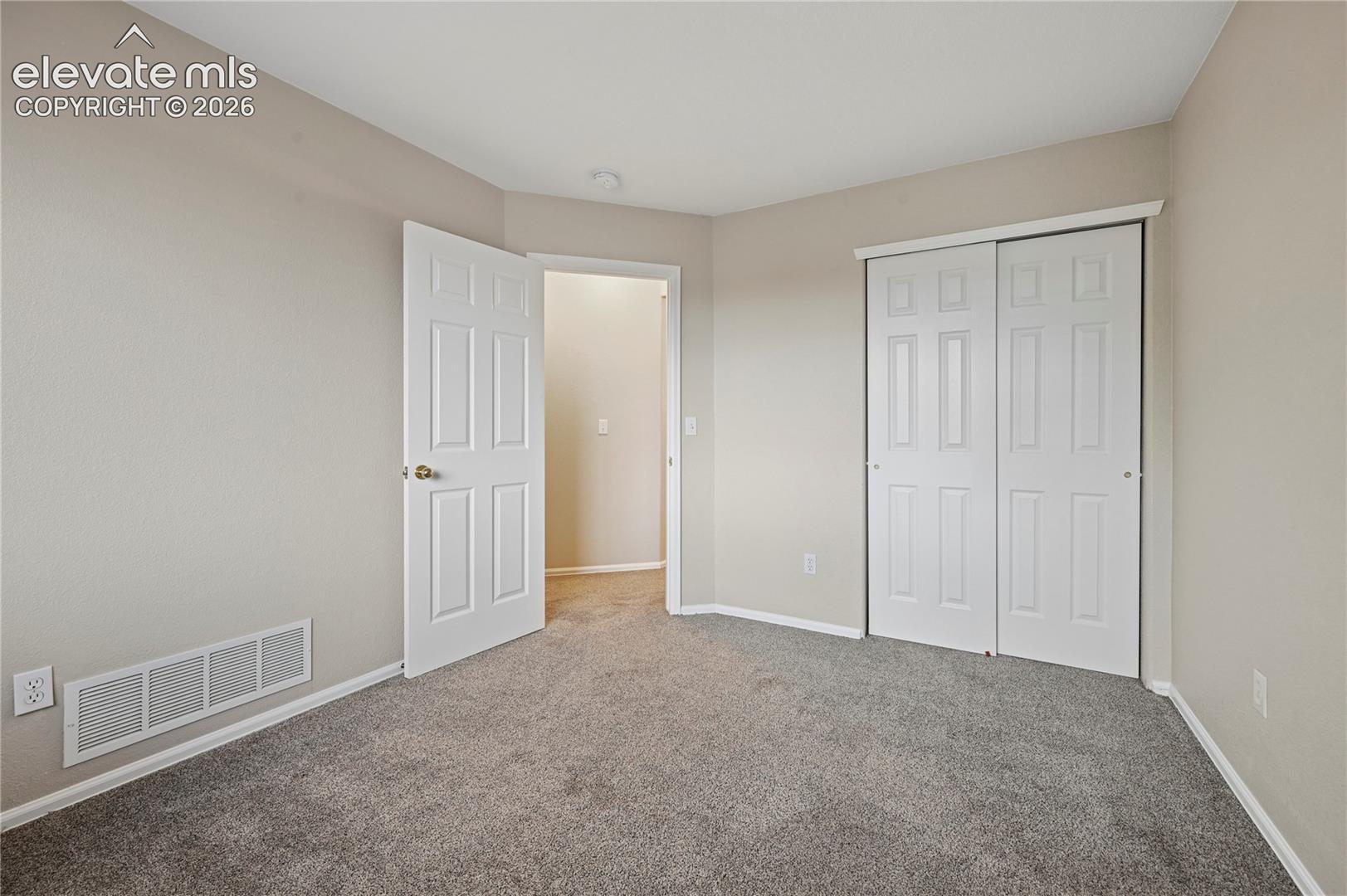 7483 Straggler Circle