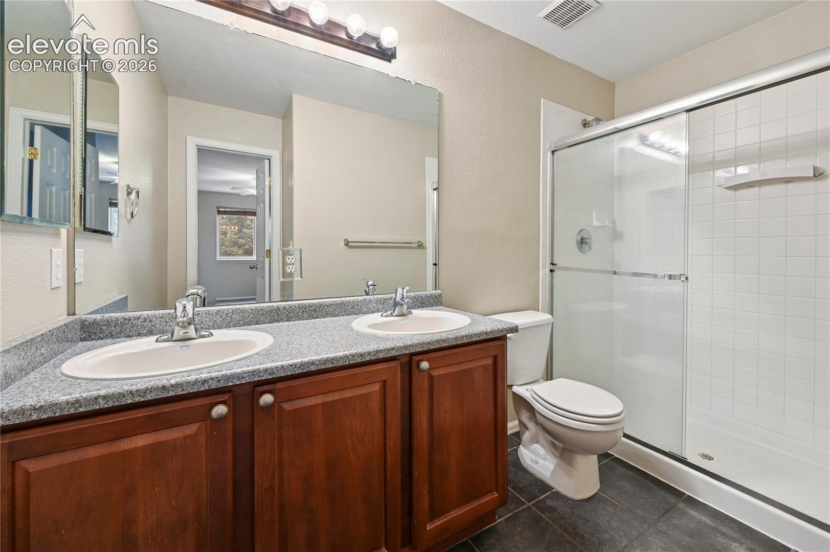 7483 Straggler Circle