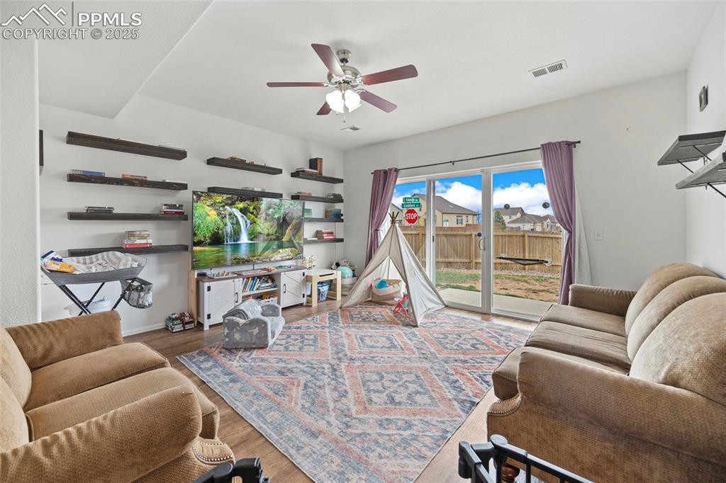 6095 San Mateo Drive