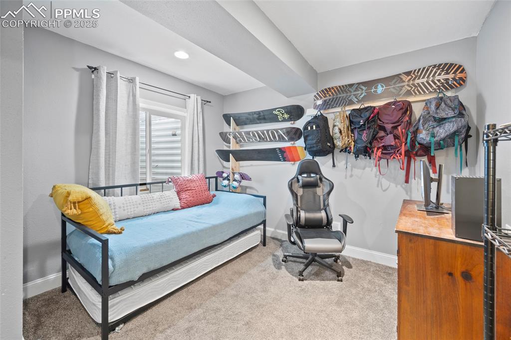 6095 San Mateo Drive