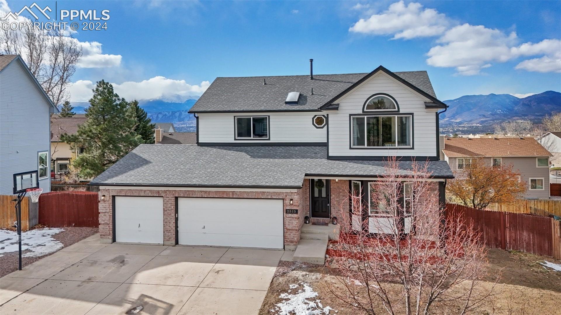 2515 Heathrow Drive