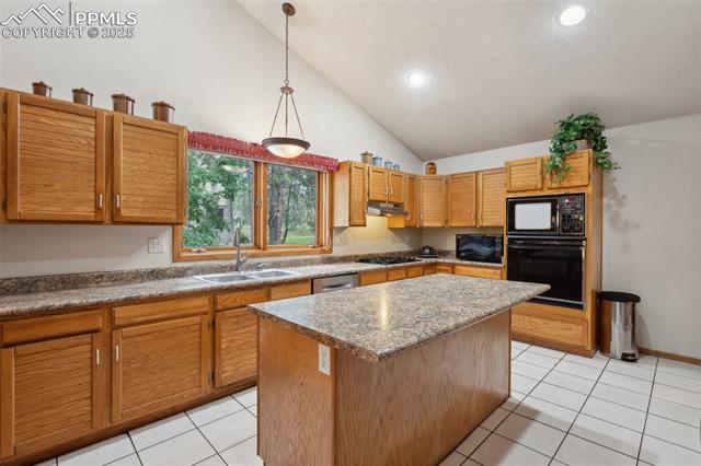 19945 E Top O The Moor Drive