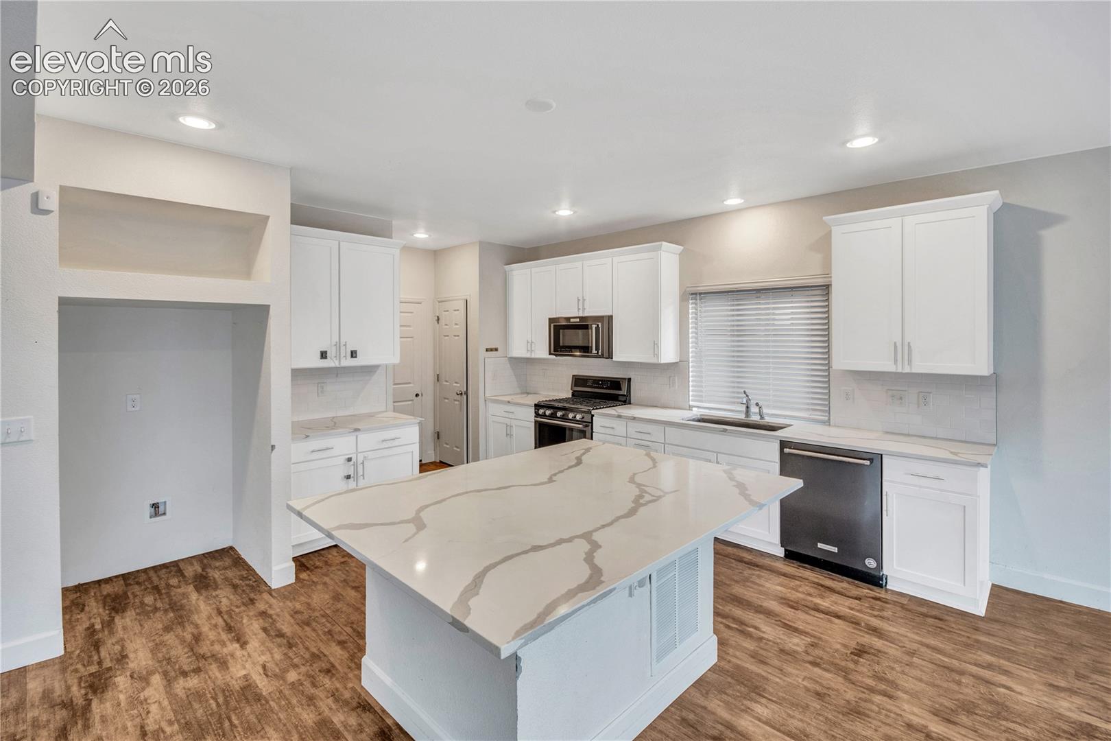 7138 Sedgerock Lane
