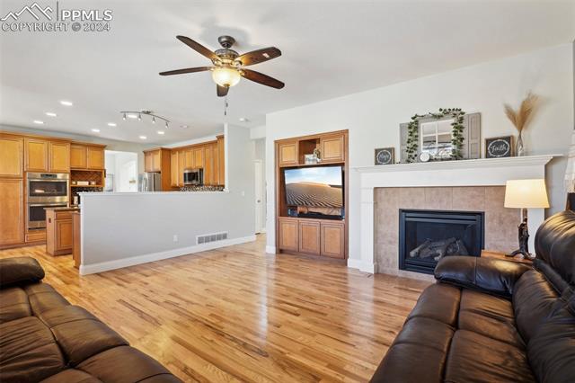 10873 Torreys Peak Way