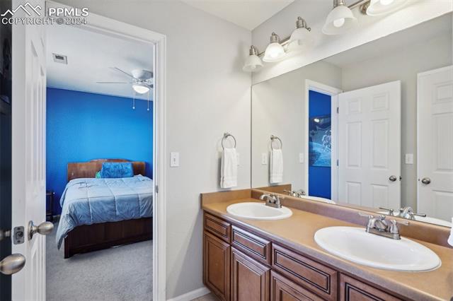 10873 Torreys Peak Way