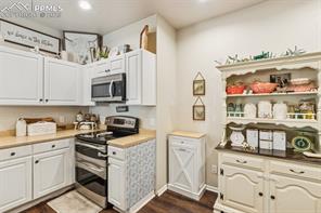 3120 River Valley View