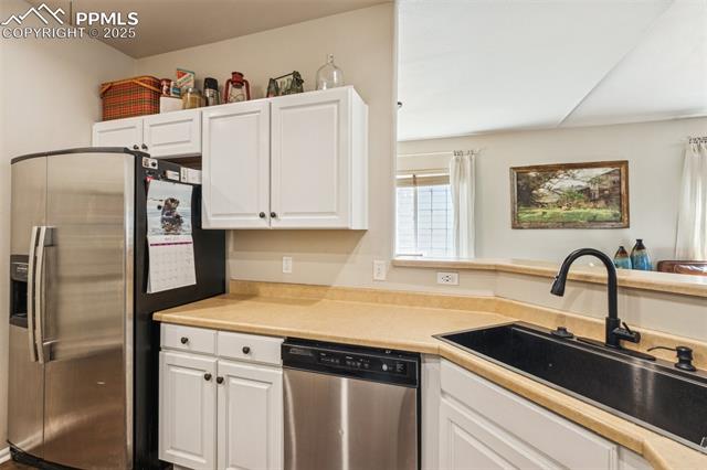 3120 River Valley View