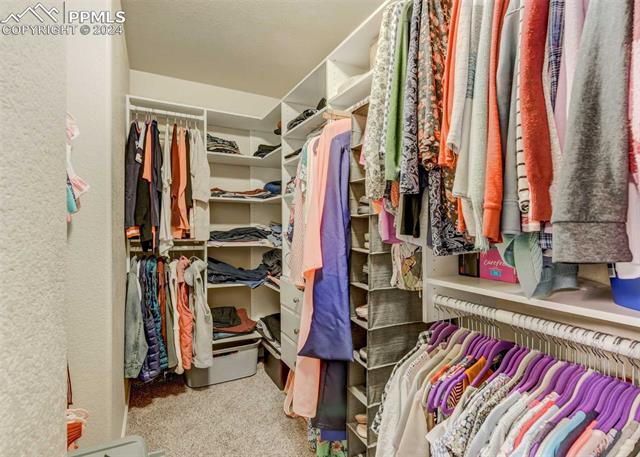 8127 Mockorange Heights