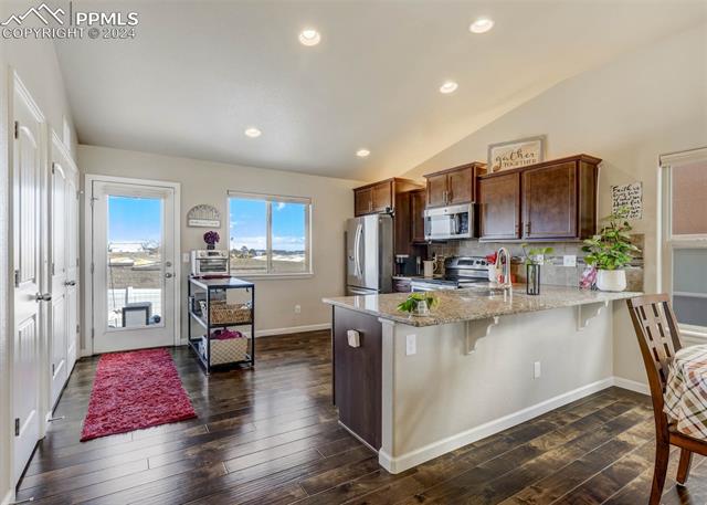 8127 Mockorange Heights