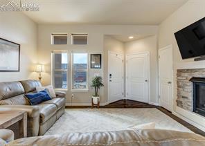 8127 Mockorange Heights