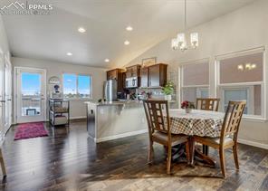 8127 Mockorange Heights