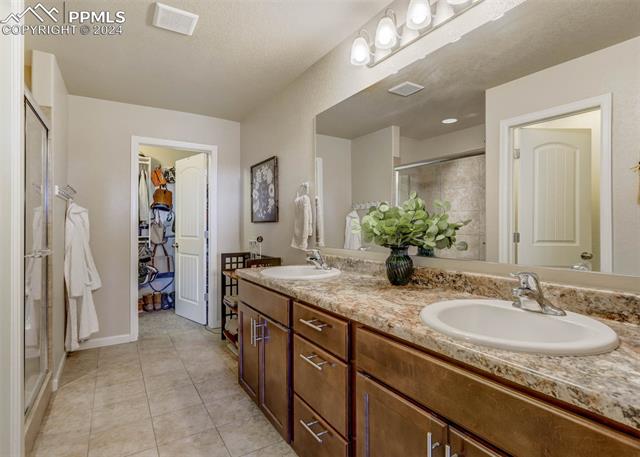 8127 Mockorange Heights