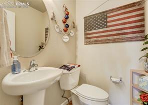 8127 Mockorange Heights