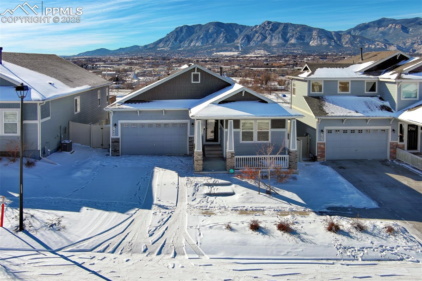 1642 Grand Overlook Street