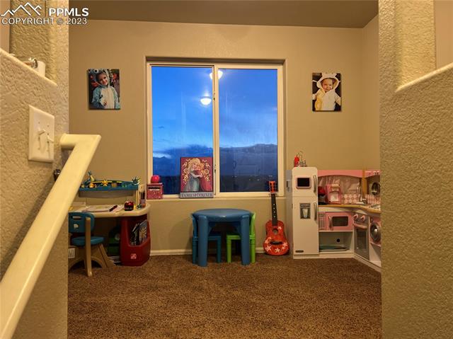 680 E Marigold Drive