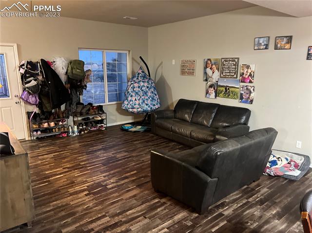 680 E Marigold Drive