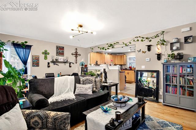 1825 W Kiowa Street