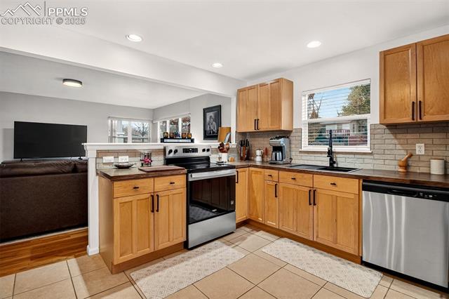 1825 W Kiowa Street