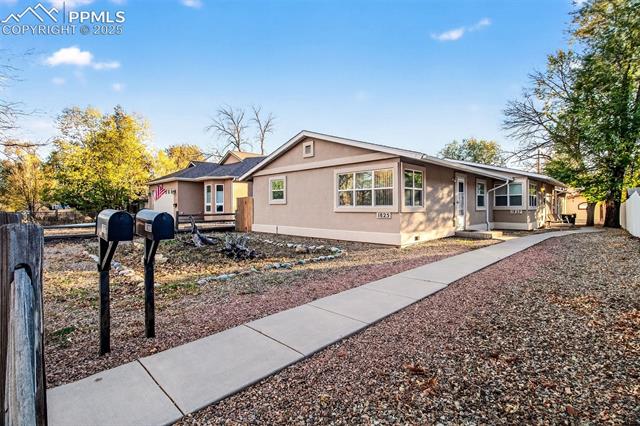 1825 W Kiowa Street