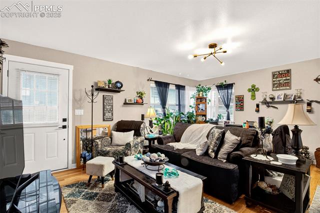 1825 W Kiowa Street