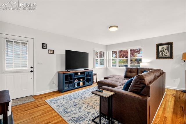 1825 W Kiowa Street