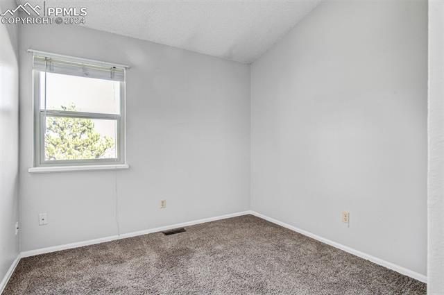 917 London Green Way