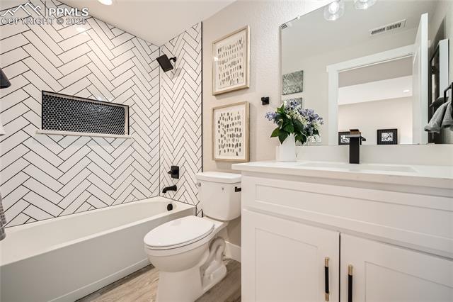 1204 N Picketwire Lane