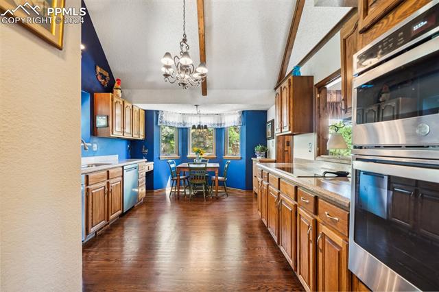 6545 White Falcon Court