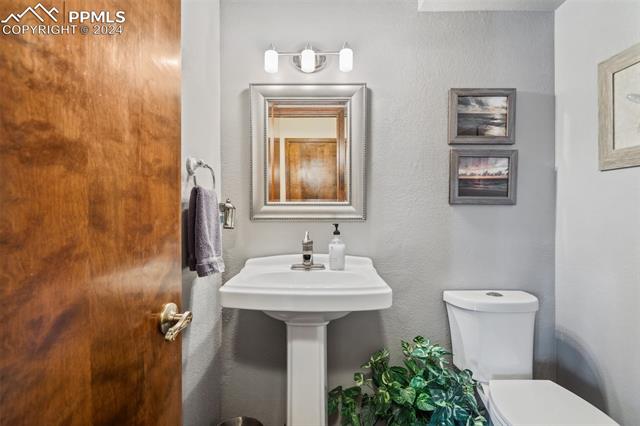 6545 White Falcon Court