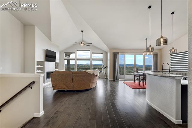 133 S Olympian Drive