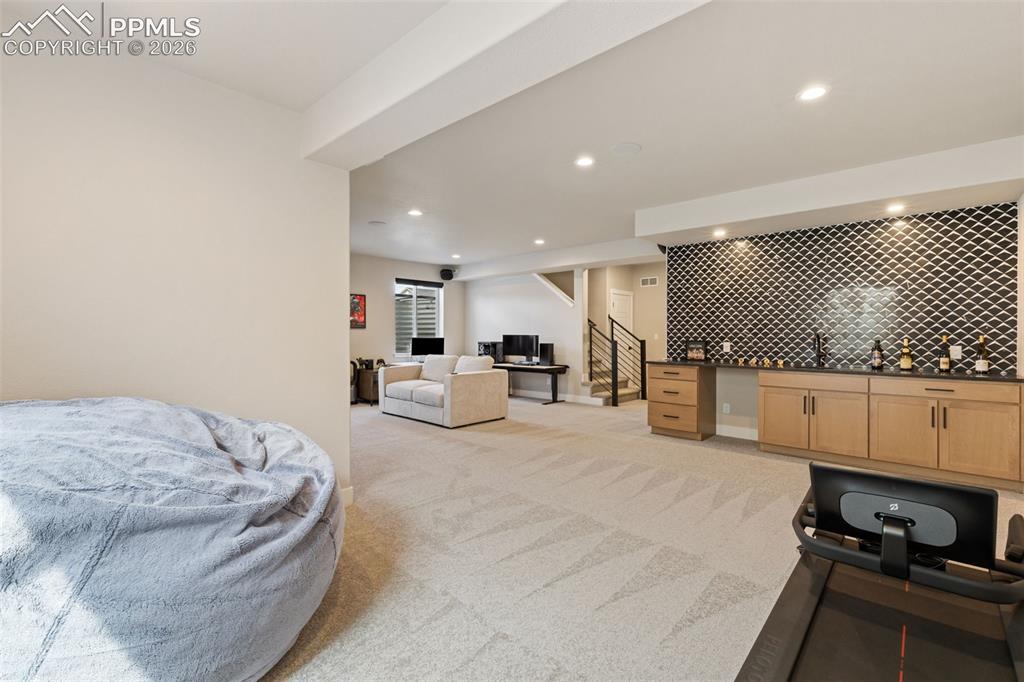 6707 Thimble Court