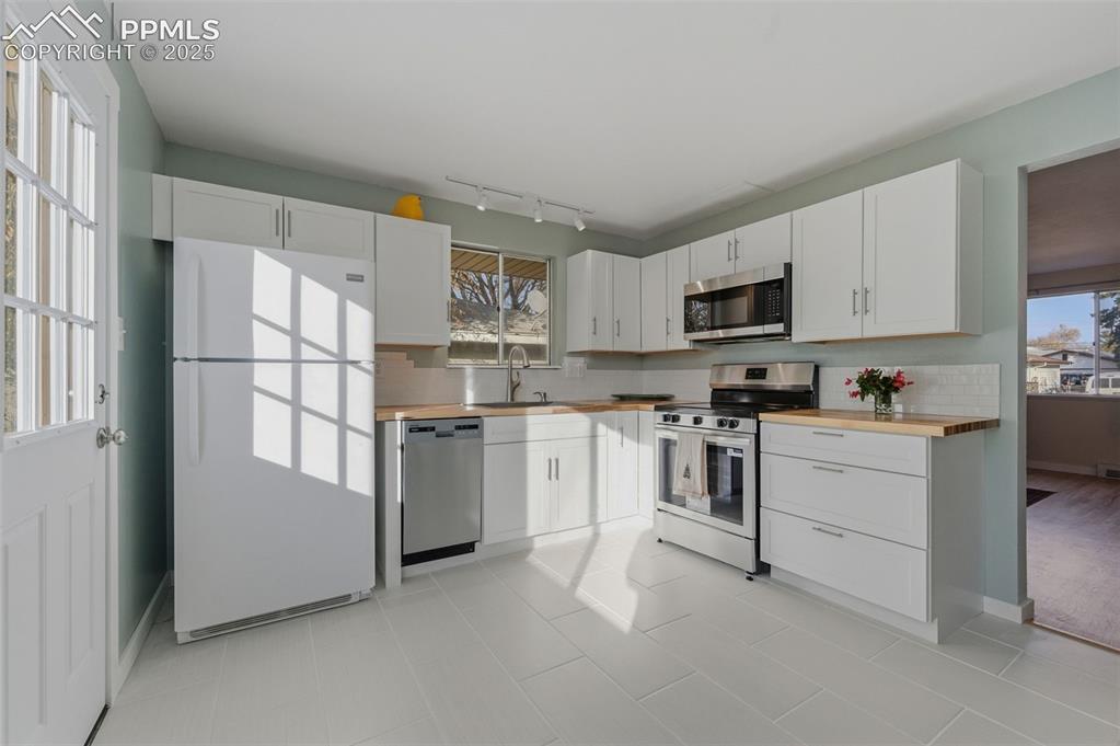 1522 Auburn Drive
