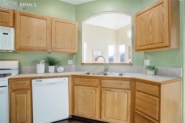 2154 Alpine Shadows View