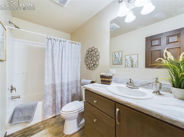 715 S Blakeland Drive