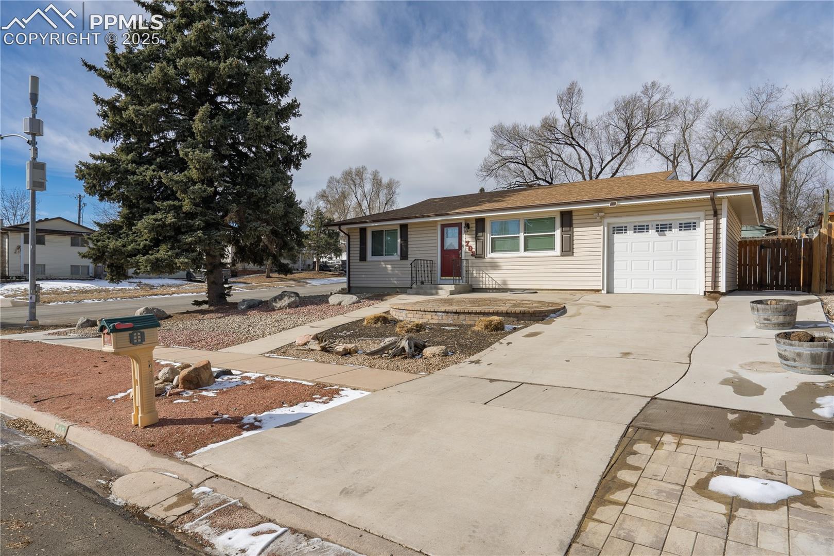 702 Kingsley Drive