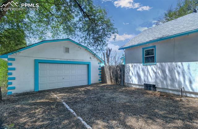 322 W Illinois Avenue