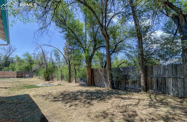 322 W Illinois Avenue