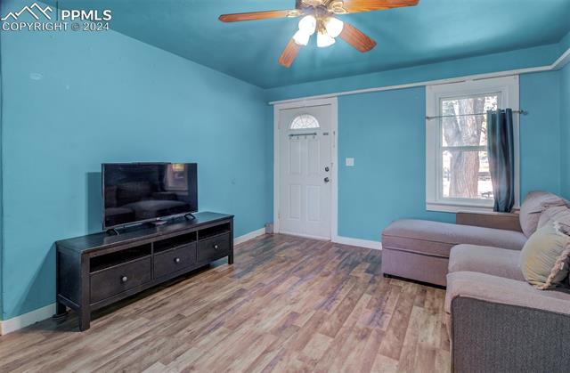 322 W Illinois Avenue