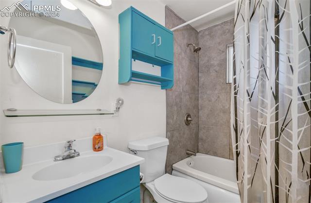 322 W Illinois Avenue