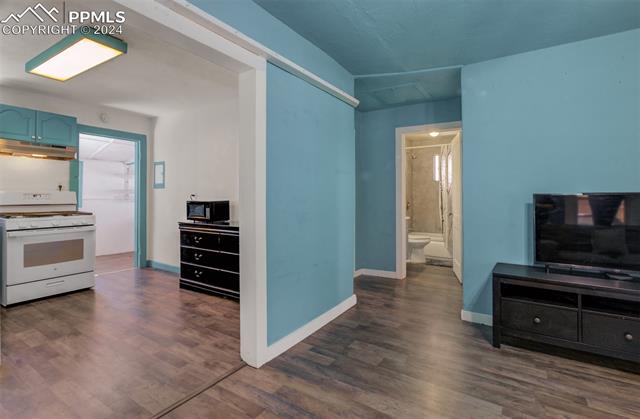 322 W Illinois Avenue