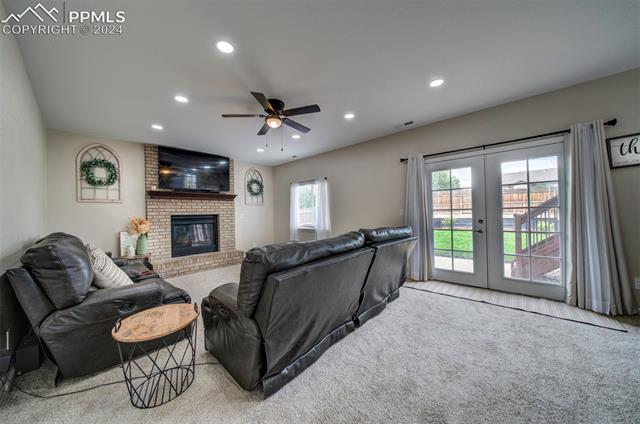 7326 Sue Lane
