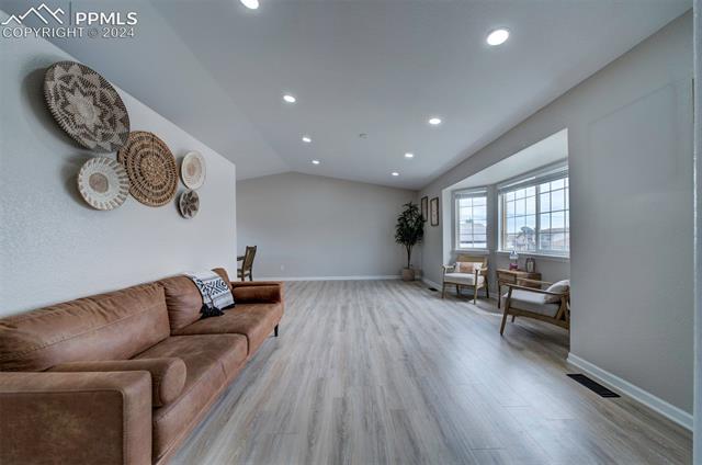 7326 Sue Lane