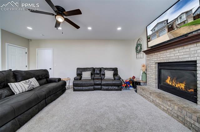 7326 Sue Lane