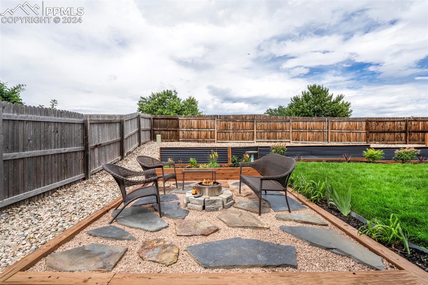 7326 Sue Lane