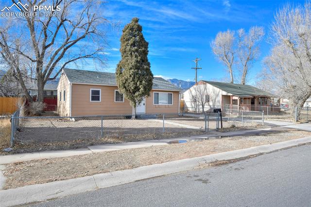 2127 S Corona Avenue