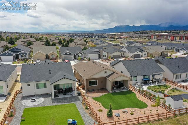 6432 Vistancia Avenue