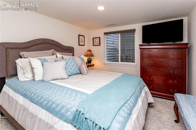 6432 Vistancia Avenue