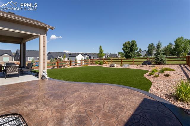 6432 Vistancia Avenue